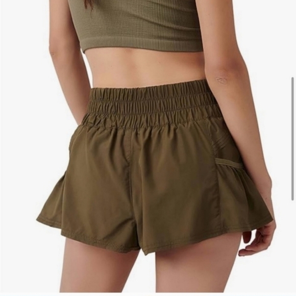 🌟 NWOT 🌟 Free People Movement Get Your Flirt On Shorts - Picture 4 of 5